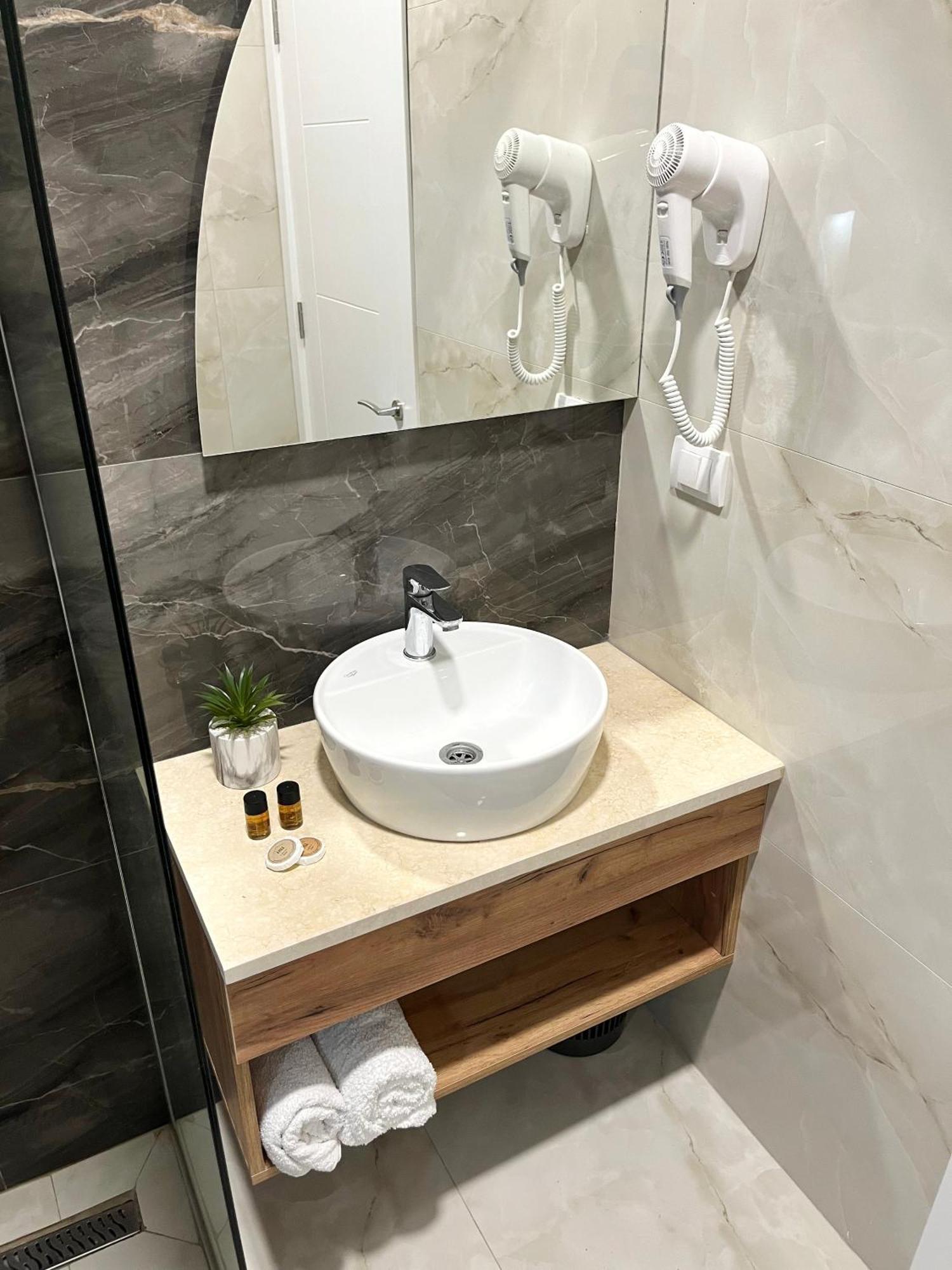Aparthotel Supreme Luxury à Ulcinj Extérieur photo